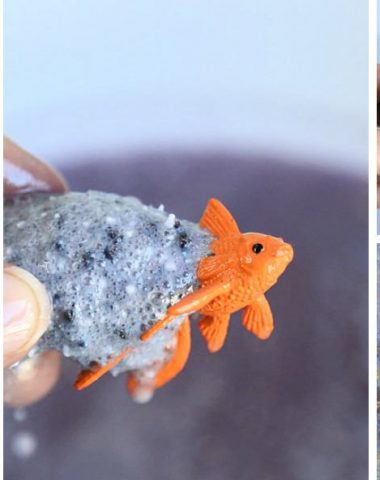 Toy Surprise Inside Golden Egg Bath Bomb