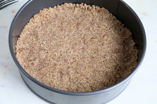 almond flour crust