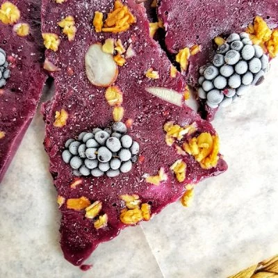 blackberry yogurt bark