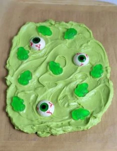 candy bark eyes and frogs