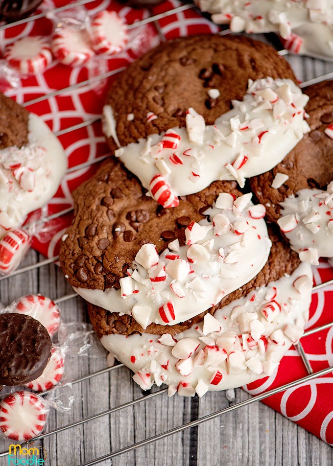 easy Christmas cookies with brownie batter
