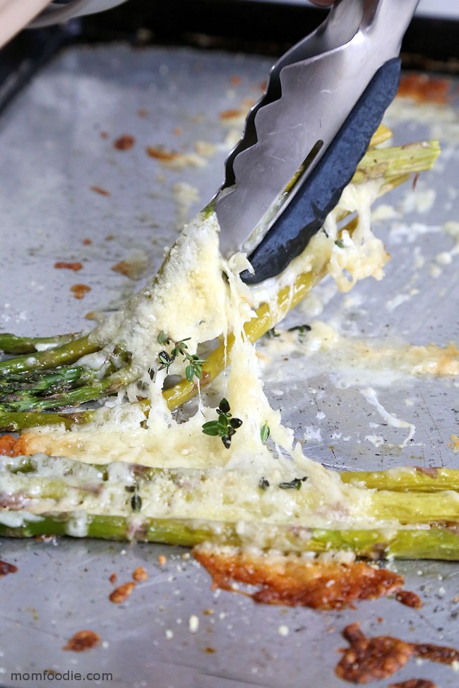 gooey cheesy baked asparagus