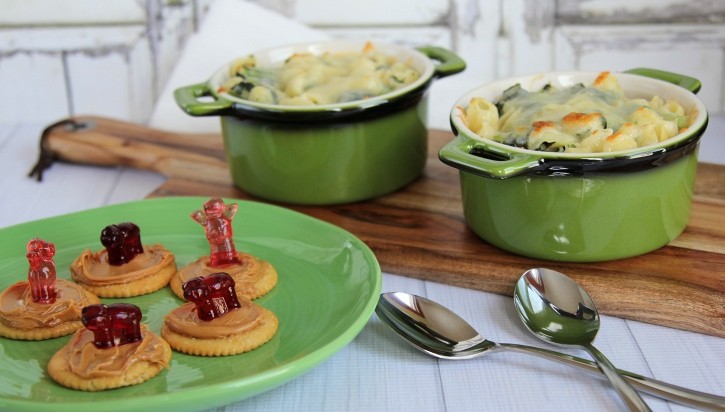 ale macaroni and cheese with PB&J snacks