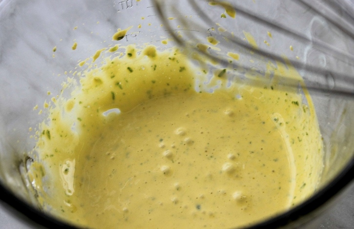 key lime pie mixing filling
