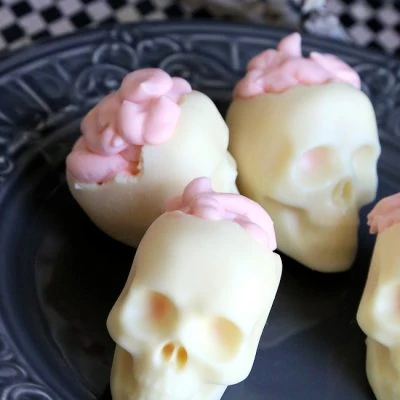 pink brain mousse in chocolate skulls