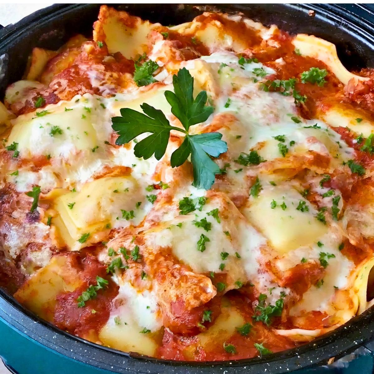 slow cooker Ravioli lasagna