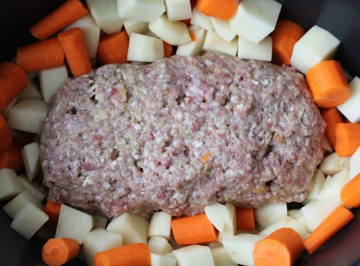 slow cooker meatloaf