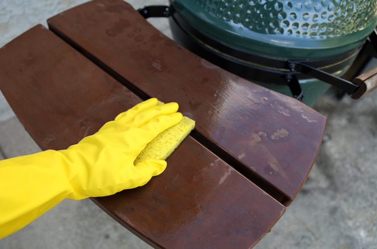 Cleaning a Concrete Patio & Furniture Using Bleach as Disinfectant